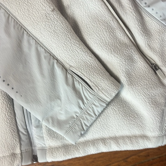 Lululemon Athletica Light Gray off white Ski running Jacket - Picture 4 of 7